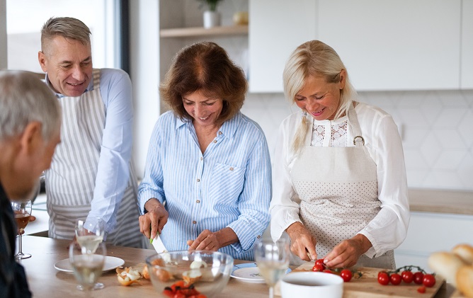 thanksgiving-tips-to-help-maintain-care-for-seniors